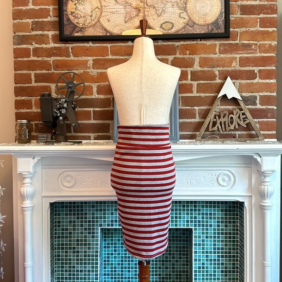 LuLaRoe Red/Gray Striped Cassie Pencil Skirt (XS) - Picture 4 of 6